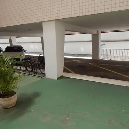 Apartamento na Praia do Forte 2 minutos a pé-3